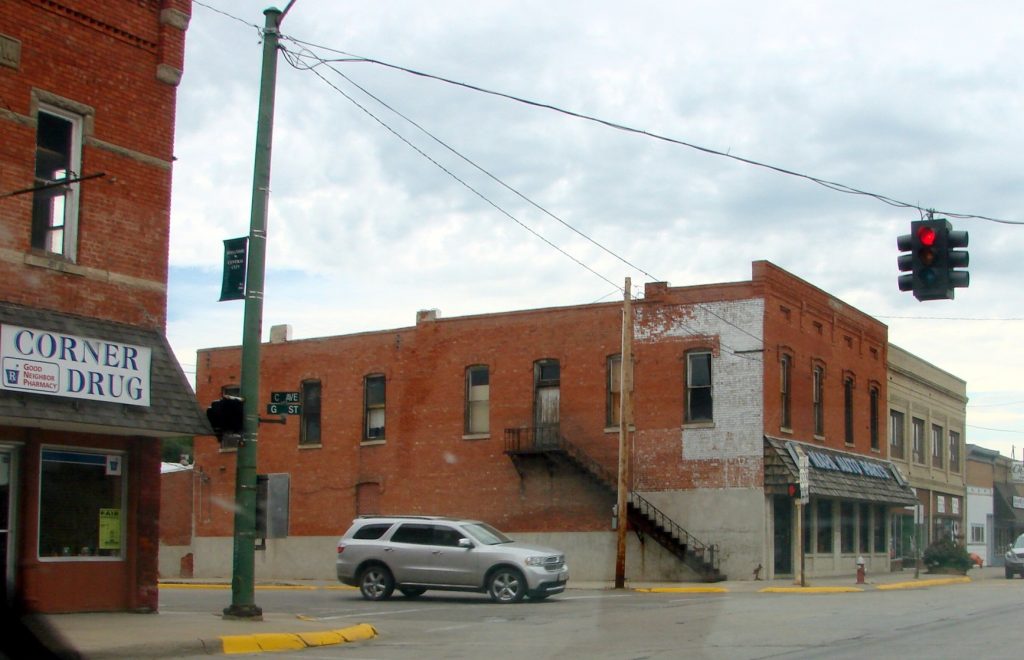 Photo showing downtown in a small town in rural America